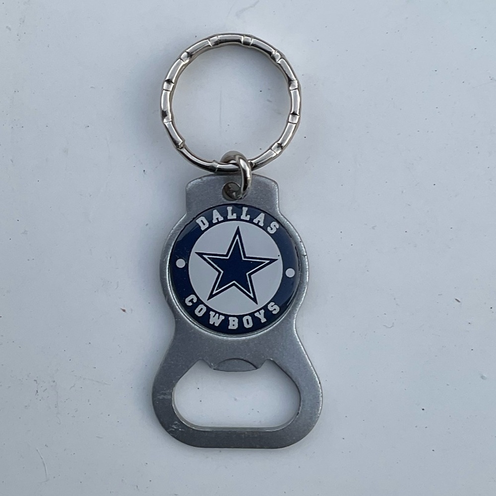 “New” NFL Dallas Cowboys Silver and Navy Bottle Opener Keychain